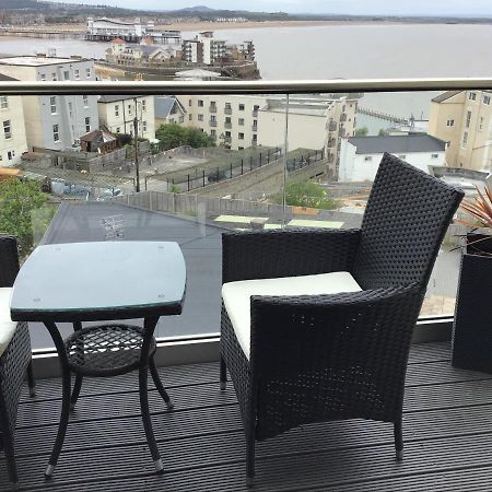 Modern Apartment With Stunning Sea View Weston-super-Mare Eksteriør billede