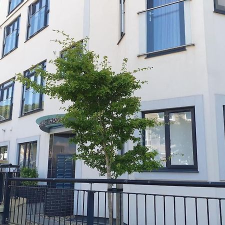 Modern Apartment With Stunning Sea View Weston-super-Mare Eksteriør billede