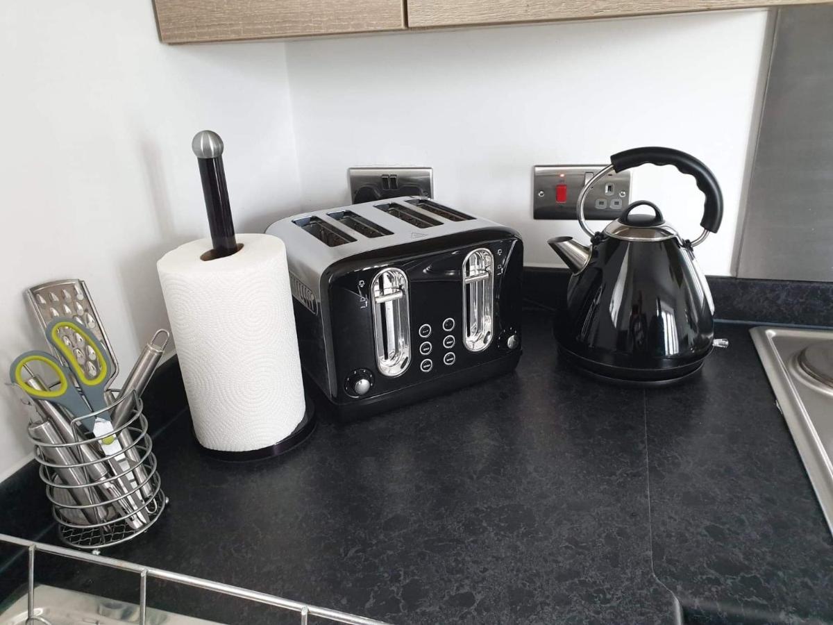 Modern Apartment With Stunning Sea View Weston-super-Mare Eksteriør billede