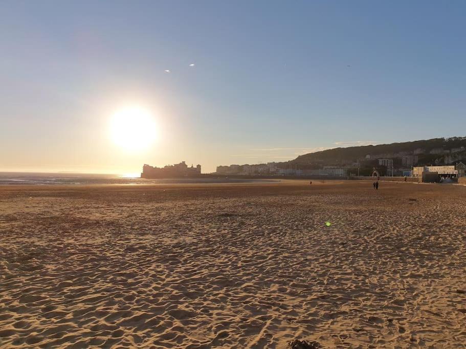 Modern Apartment With Stunning Sea View Weston-super-Mare Eksteriør billede