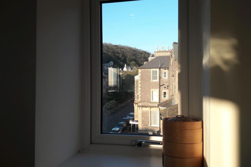 Modern Apartment With Stunning Sea View Weston-super-Mare Eksteriør billede